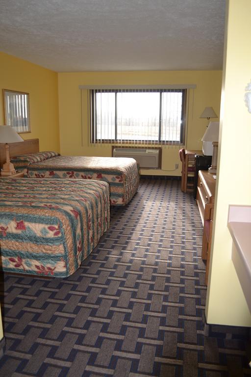 Sky Lodge Inn & Suites - Delavan Dış mekan fotoğraf