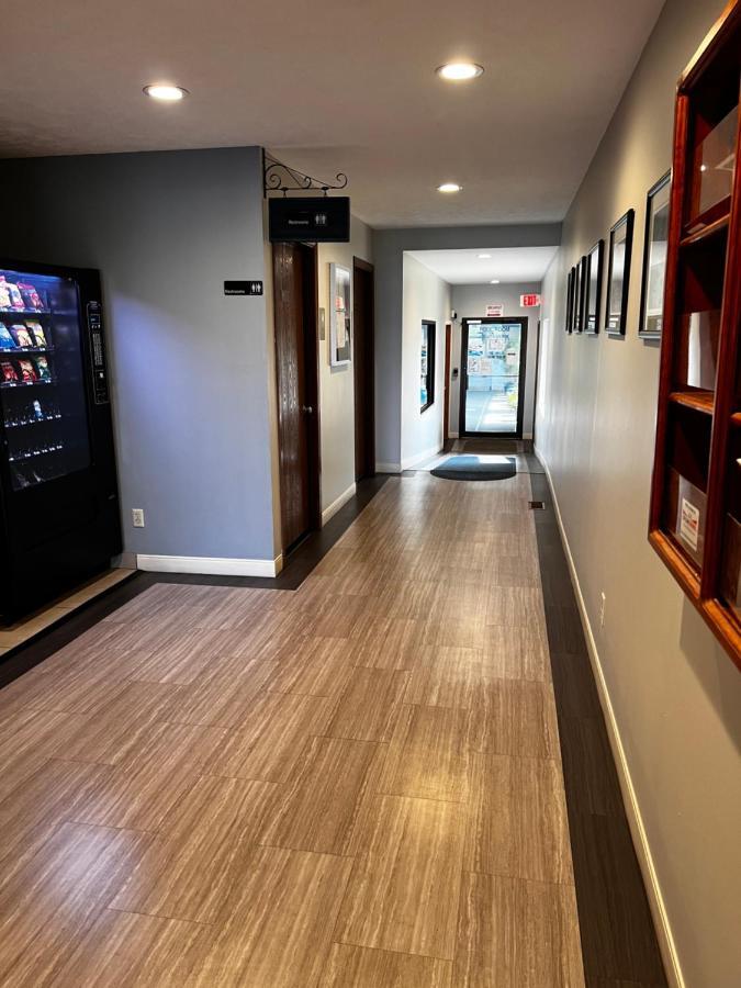 Sky Lodge Inn & Suites - Delavan Dış mekan fotoğraf