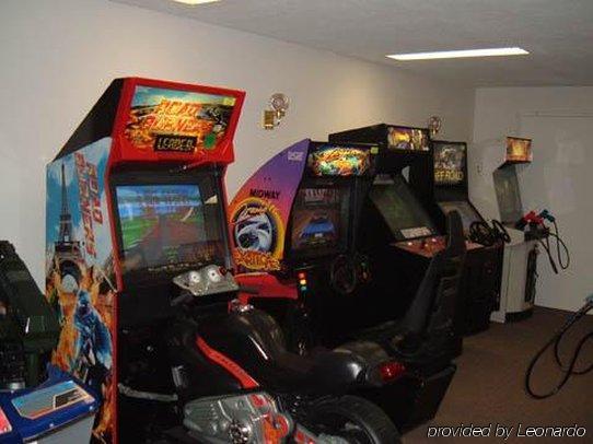 Sky Lodge Inn & Suites - Delavan Konforlar fotoğraf
