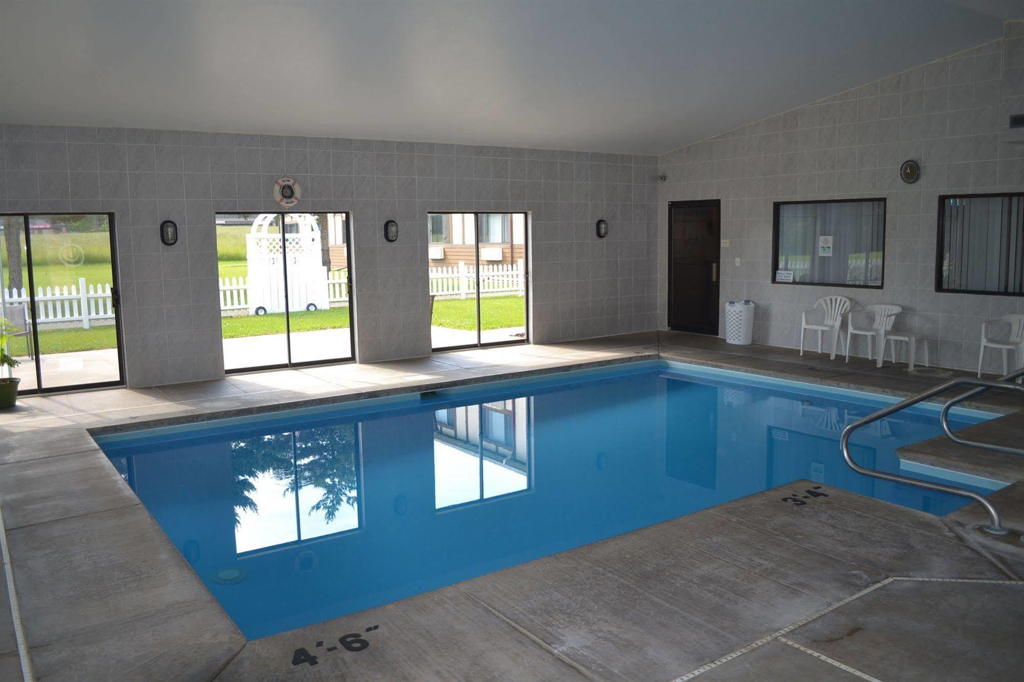 Sky Lodge Inn & Suites - Delavan Dış mekan fotoğraf