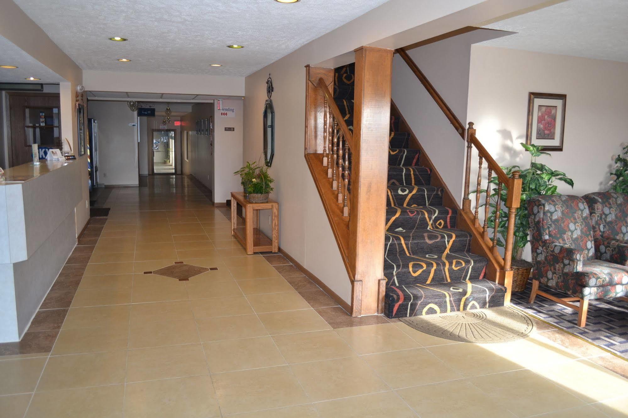 Sky Lodge Inn & Suites - Delavan Dış mekan fotoğraf