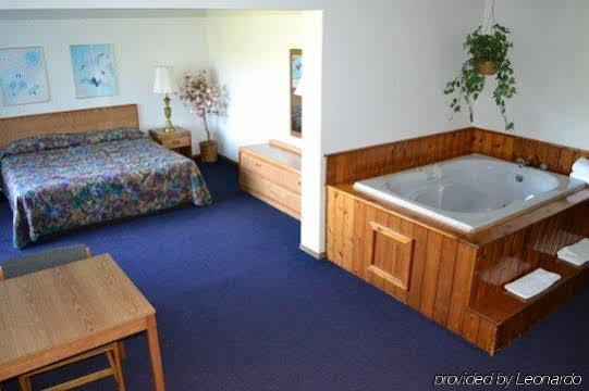 Sky Lodge Inn & Suites - Delavan Dış mekan fotoğraf